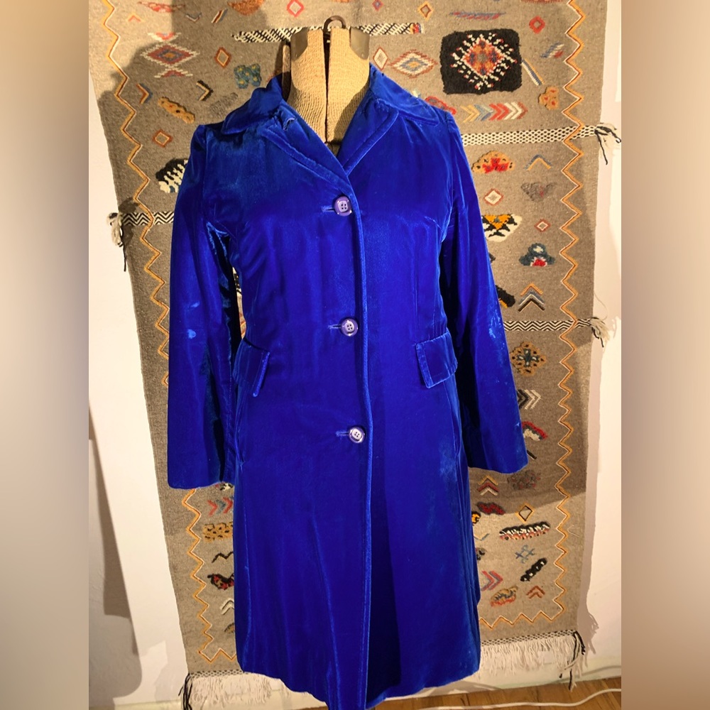 Lush Velvet Royal Blue 60’s Vintage Ladies Overcoat